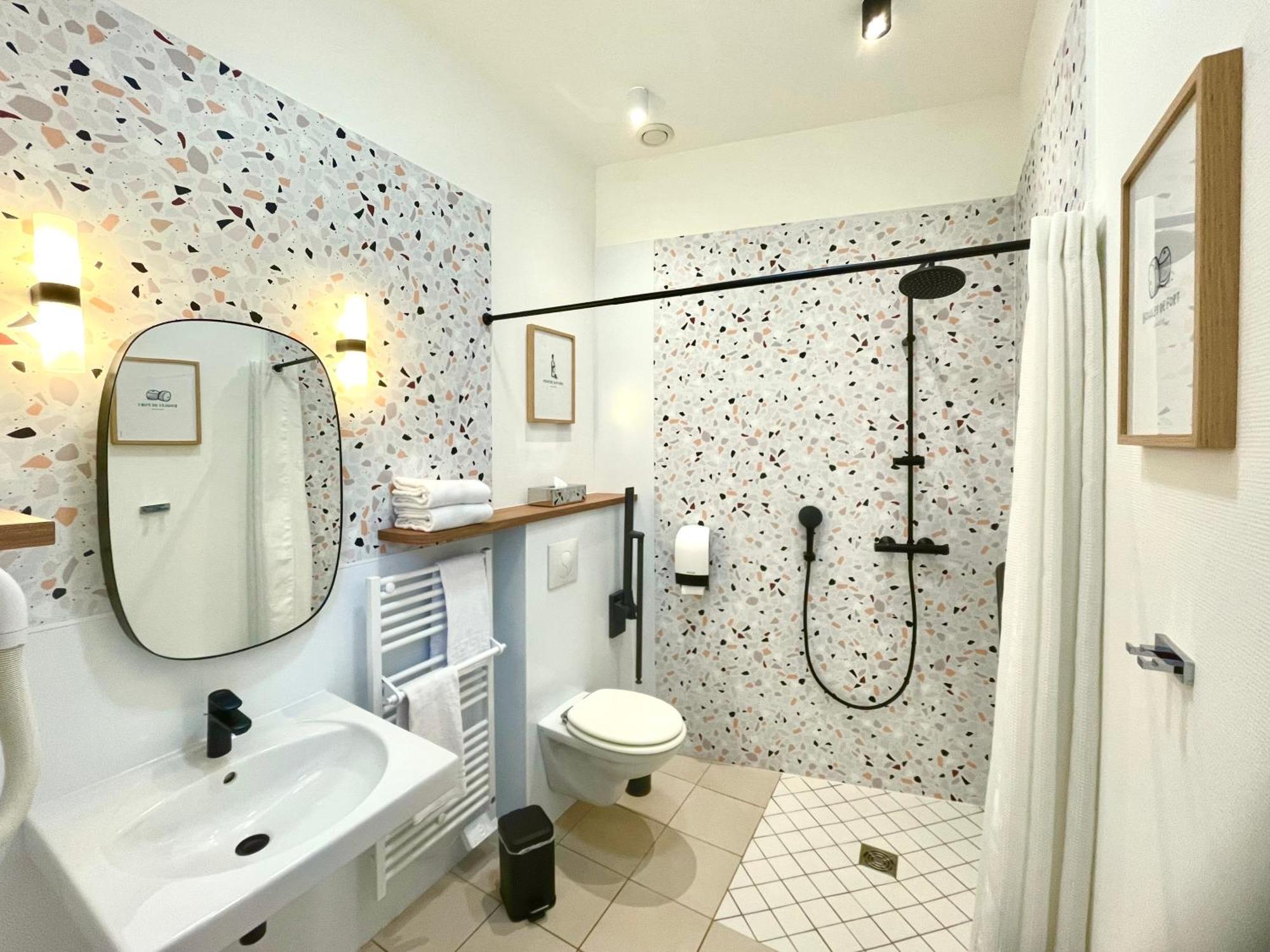 Logis Hotels- Marguerite D'anjou Chateau Hotel 2*